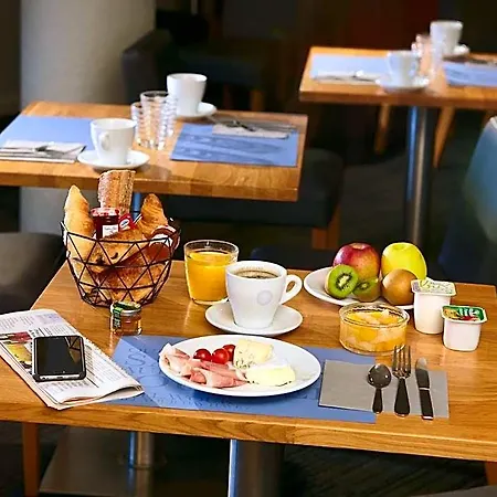 Kyriad Orly Aeroport 3*
