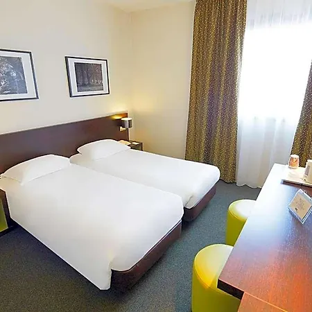 Kyriad Orly Aeroport Hotel