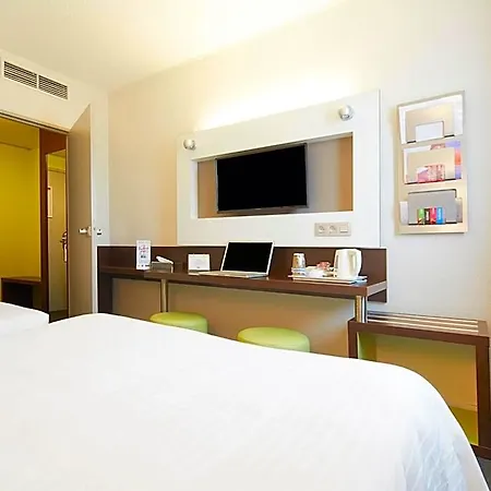 فندق Kyriad Orly Aeroport 3*