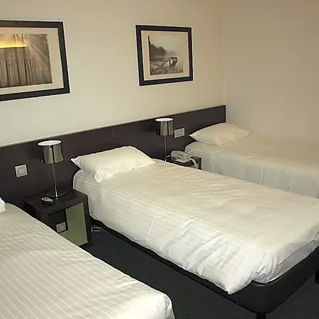 Kyriad Orly Aeroport Hotel 3*